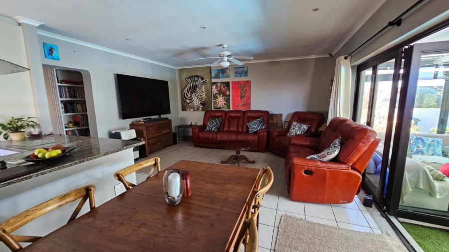 To Let 4 Bedroom Property for Rent in Fish Hoek Western Cape